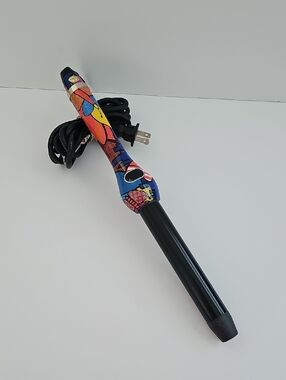 Brilliance New York 1" Diamond Infused Clipless Curling Wand - Graffiti Edition